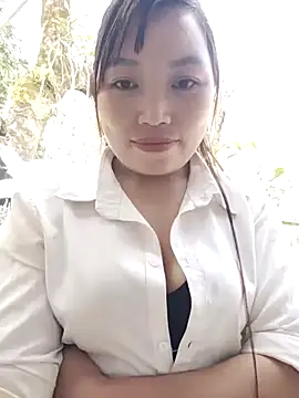 lia-coy online show from April 3, 3:15 am