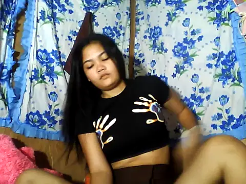 PinaySkinnyJust18 online show from June 22, 9:34 pm
