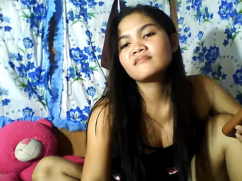 PinaySkinnyJust18 online show from June 24, 11:31 am