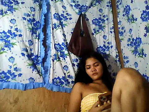 PinaySkinnyJust18 online show from June 27, 10:20 am
