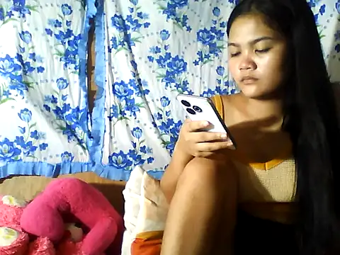 PinaySkinnyJust18 online show from July 3, 10:05 pm