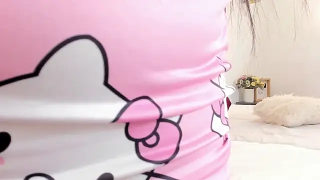 annarosse  online show from March 12, 12:00 pm