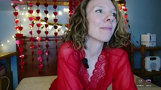 Daisy Lovely online show from February 16, 4:19 am