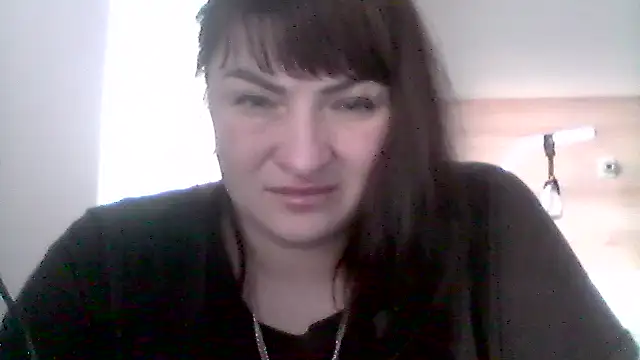 Snapshot of AllinaKis chatting on February 10, 3:05 pm AllinaKis online show from February 10, 3:05 pm