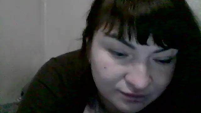 Snapshot of AllinaKis chatting on February 11, 5:40 pm AllinaKis online show from February 11, 5:40 pm