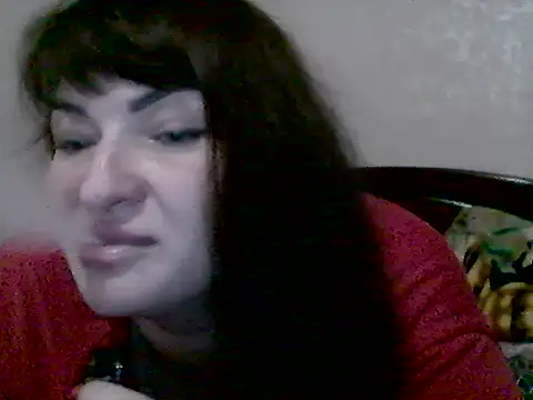 Snapshot of AllinaKis chatting on February 15, 11:34 pm AllinaKis online show from February 15, 11:34 pm