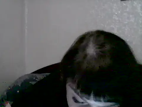 Snapshot of AllinaKis chatting on February 18, 11:01 pm AllinaKis online show from February 18, 11:01 pm