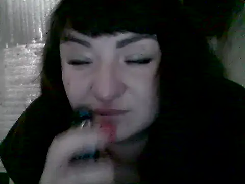 Snapshot of AllinaKis chatting on February 20, 9:37 pm AllinaKis online show from February 20, 9:37 pm