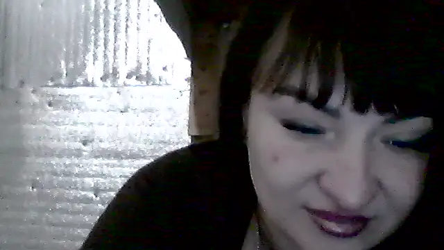 Snapshot of AllinaKis chatting on February 23, 6:27 pm AllinaKis online show from February 23, 6:27 pm