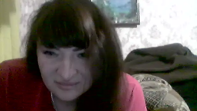 Snapshot of AllinaKis chatting on March 1, 6:10 pm AllinaKis online show from March 1, 6:10 pm