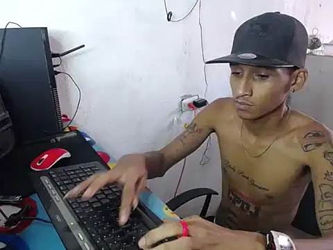 Snapshot of master_tattoo chatting on January 31, 7:23 pm master tattoo online show from January 31, 7:23 pm