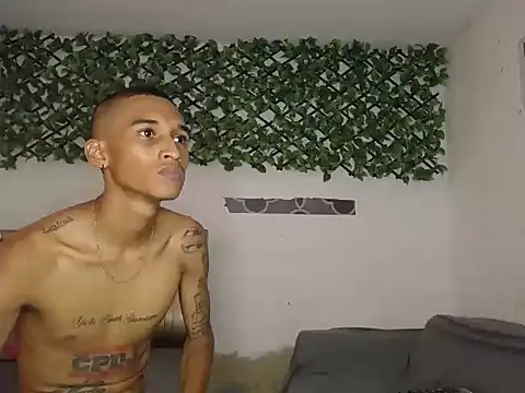 Snapshot of master_tattoo chatting on February 27, 6:19 pm master tattoo online show from February 27, 6:19 pm