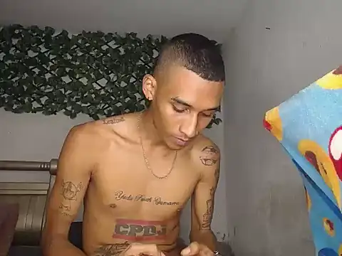 Snapshot of master_tattoo chatting on March 13, 1:34 am master tattoo online show from March 13, 1:34 am