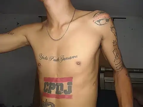 Snapshot of master_tattoo chatting on March 17, 1:32 am master tattoo online show from March 17, 1:32 am