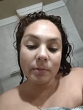 Snapshot of HannaRose- chatting on February 7, 10:35 pm HannaRose- online show from February 7, 10:35 pm