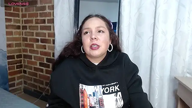 HannaRose- online show from March 19, 3:10 am