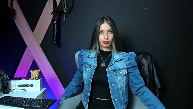 Snapshot of GoddesLeila chatting on May 21, 4:25 pm GoddesLeila online show from May 21, 4:25 pm