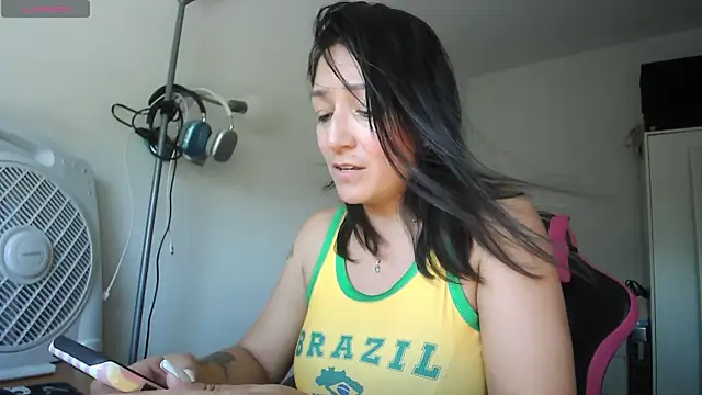 Yulian Milf online show from June 25, 2:54 pm