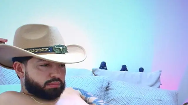 Snapshot of nicovega1_ chatting on February 7, 10:46 pm nicovega1 online show from February 7, 10:46 pm