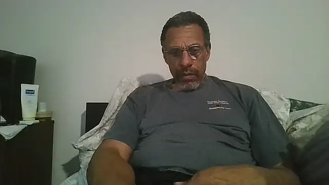 swimmer2496 online show from March 8, 10:02 pm