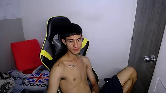 Akyra latinn online show from February 23, 3:53 pm