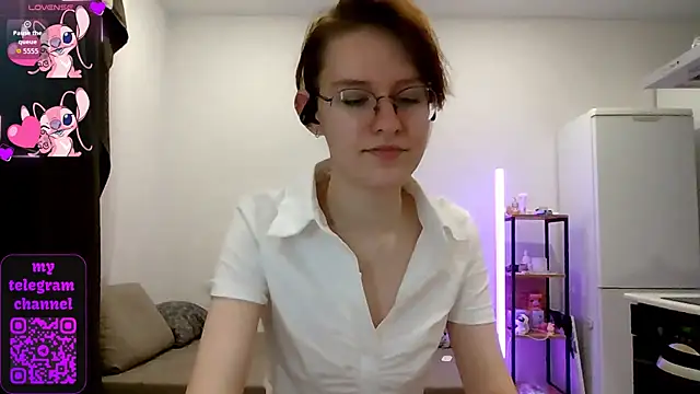 Snapshot of PetralPrime chatting on March 12, 5:19 pm PetralPrime online show from March 12, 5:19 pm