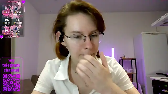 Snapshot of PetralPrime chatting on March 27, 5:23 pm PetralPrime online show from March 27, 5:23 pm