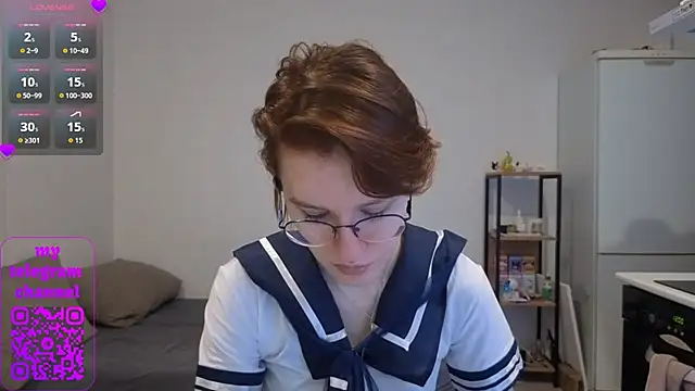 Snapshot of PetralPrime chatting on April 9, 6:13 pm PetralPrime online show from April 9, 6:13 pm