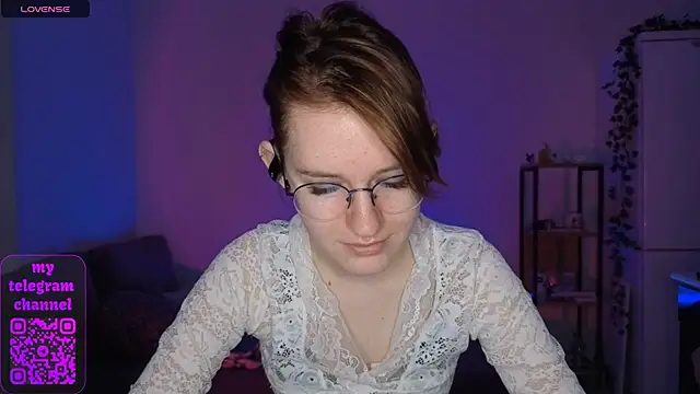 Snapshot of PetralPrime chatting on April 25, 9:34 pm PetralPrime online show from April 25, 9:34 pm