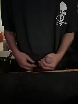 CubanHotMilk21 online show from March 13, 8:43 am