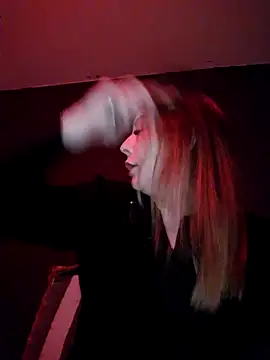 dewimp1 online show from February 6, 8:01 pm