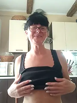AliceSwan57 online show from June 23, 6:33 am