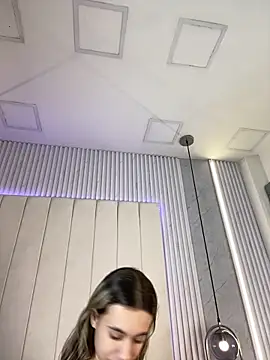 JuliaColemann online show from March 7, 12:02 pm