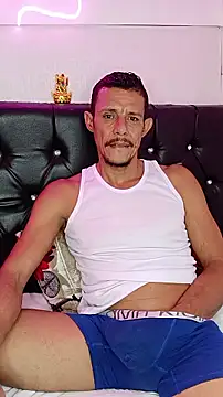 juanmaur22 online show from March 3, 1:39 pm