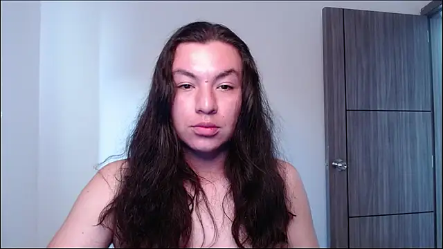 Snapshot of Yigolo__ chatting on July 11, 1:14 pm Yigolo online show from July 11, 1:14 pm