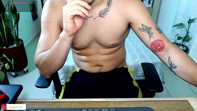 Magnuz Col online show from February 16, 4:52 am