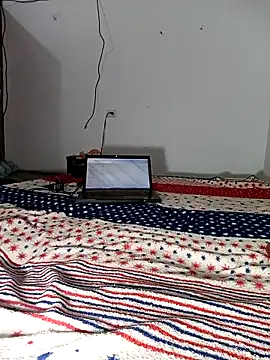 Snapshot of Zara__Flor chatting on February 13, 12:23 pm Zara Flor online show from February 13, 12:23 pm