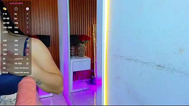 whitney white  online show from March 9, 8:13 pm