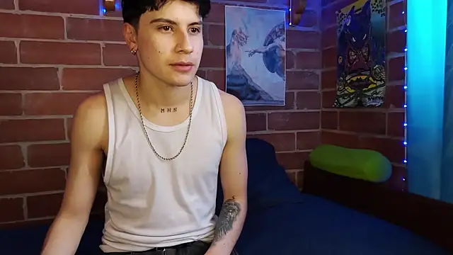 Snapshot of PaulDamico chatting on February 11, 3:39 pm PaulDamico online show from February 11, 3:39 pm