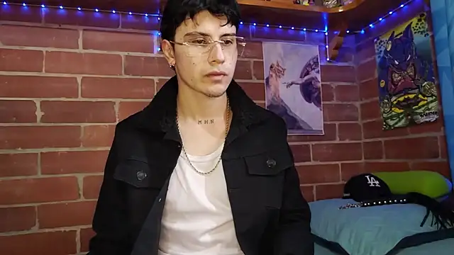 PaulDamico online show from April 8, 1:00 pm