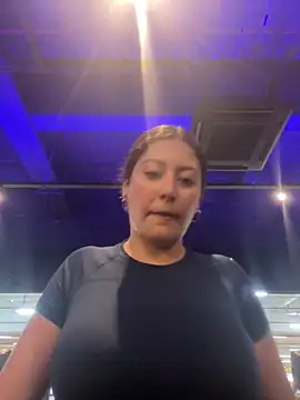 Snapshot of lizzy_luminair chatting on February 9, 8:46 pm lizzy luminair online show from February 9, 8:46 pm