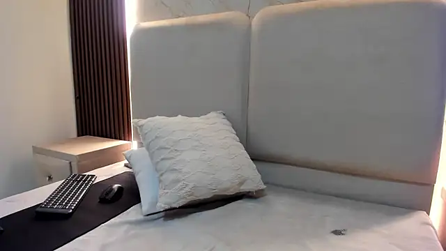 Snapshot of PalomaAguilarx69 chatting on February 21, 1:39 am PalomaAguilarx69 online show from February 21, 1:39 am