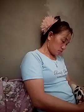 cutebobi online show from March 28, 2:05 pm