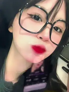 Snapshot of Nana-mup chatting on February 4, 10:36 pm Nana-mup online show from February 4, 10:36 pm