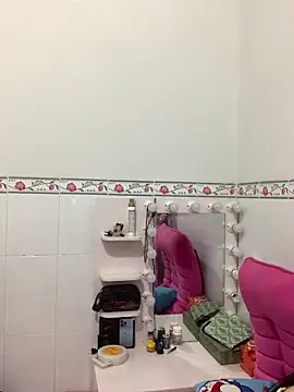 Snapshot of Nana-mup chatting on February 15, 4:03 pm Nana-mup online show from February 15, 4:03 pm