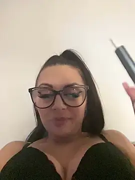 Snapshot of HiddendesireXO01 chatting on February 16, 11:50 am HiddendesireXO01 online show from February 16, 11:50 am