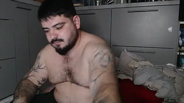 Snapshot of HiddendesireXO01 chatting on March 1, 9:06 pm HiddendesireXO01 online show from March 1, 9:06 pm