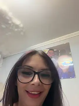 HiddendesireXO01 online show from June 27, 7:41 pm