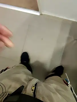 Snapshot of Halunja chatting on January 19, 10:08 am Halunja online show from January 19, 10:08 am