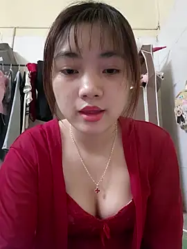 Snapshot of Pinks_cool chatting on April 19, 2:49 pm Pinks cool online show from April 19, 2:49 pm